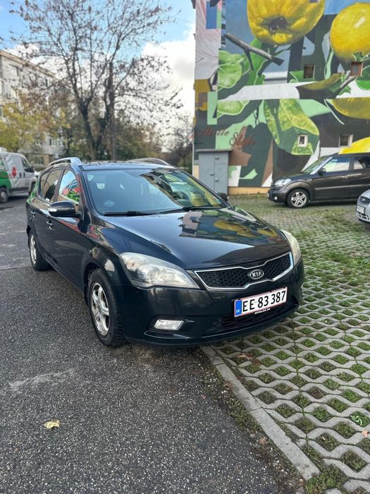 Utilizat Kia Ceed 2011 luna 12