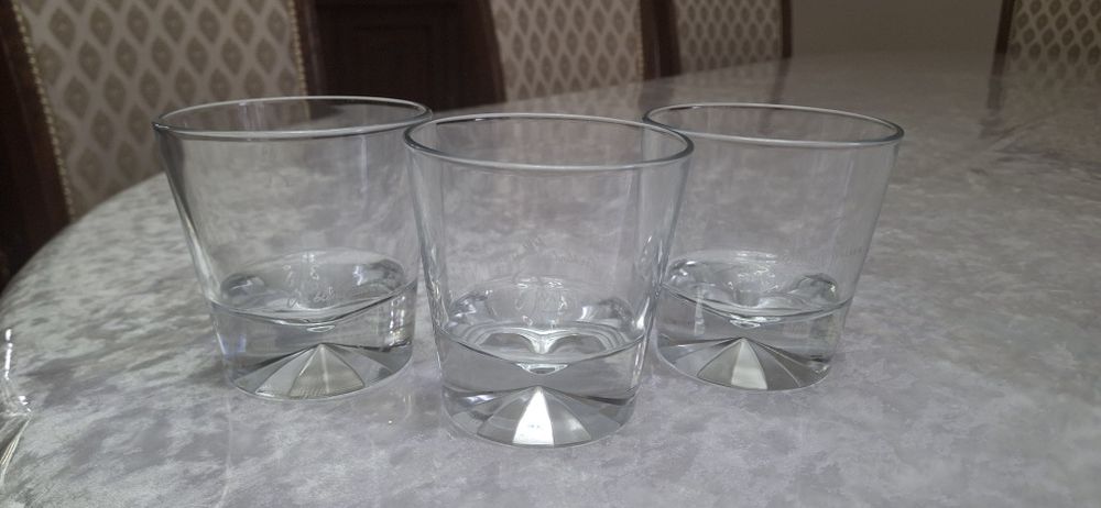 Продам стаканы абсолютно новые