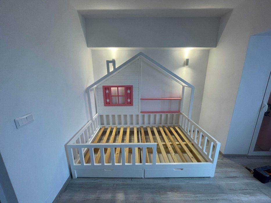 Pat casuta montesori