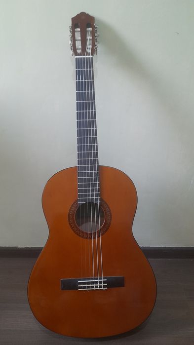 YAMAHA C45 holati yangi