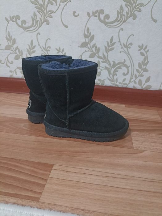 Продам детский вещи.