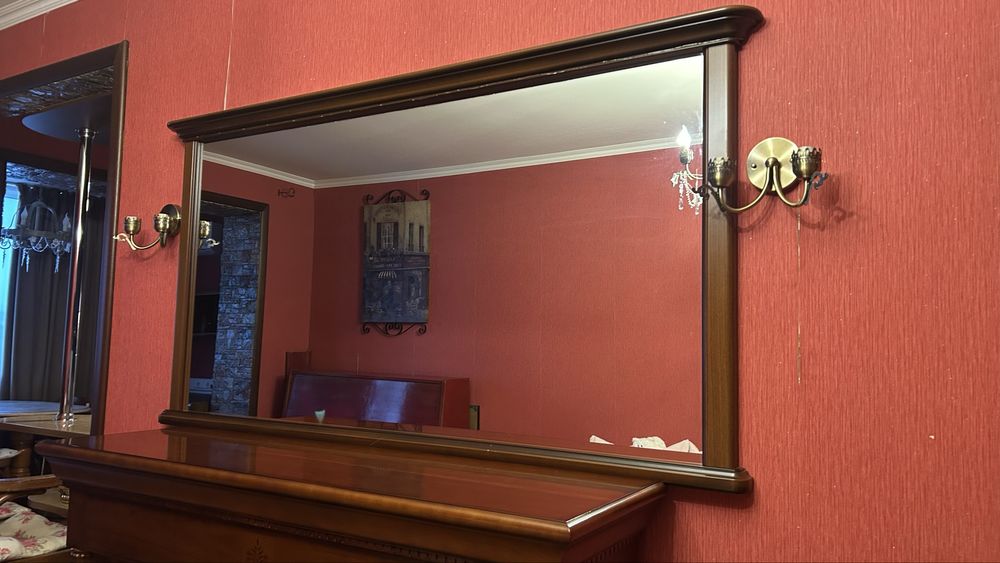 Продам зеркало в раме