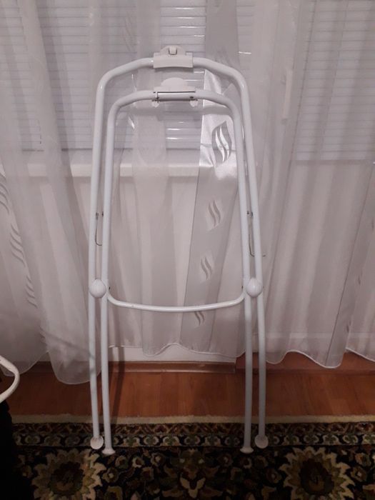 бебешка ваничка Bebe Confort +метална стойка +шезлонг