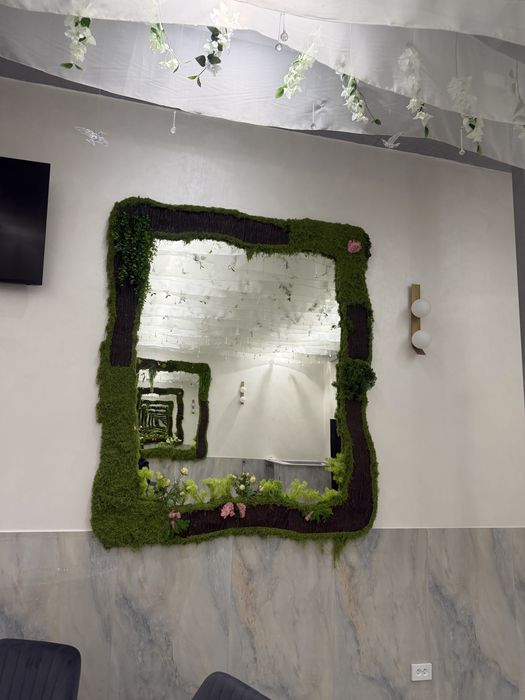 Продам зеркала в оформлении