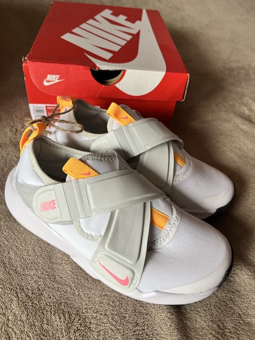 Страхотни Nike маратонки