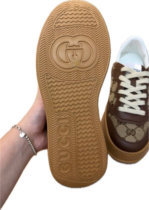 Продам gucchi кроссовки новые
