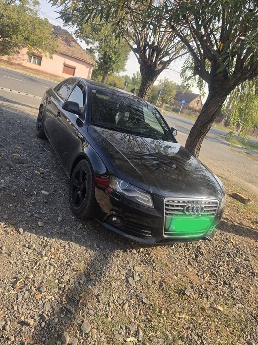 AUDI 
