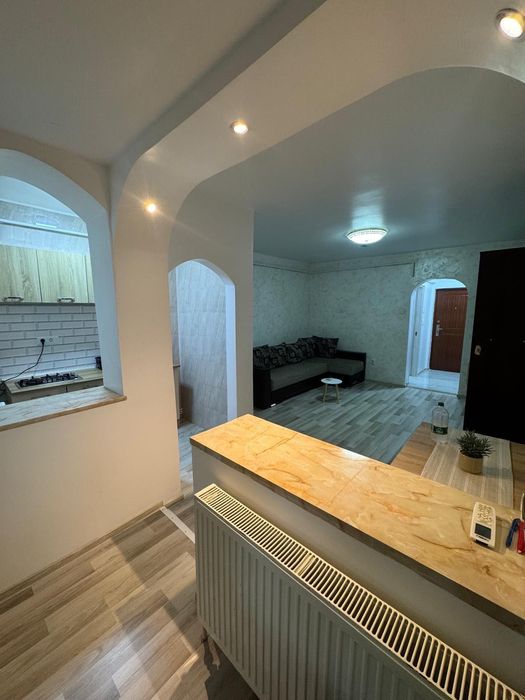 Închiriez garsonieră