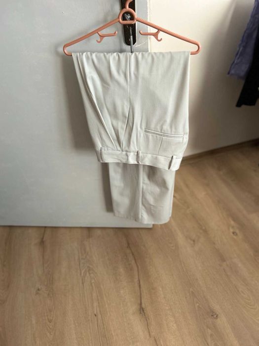 Нов пролетно-eсенен костюм Макс Мара, нова колекция.