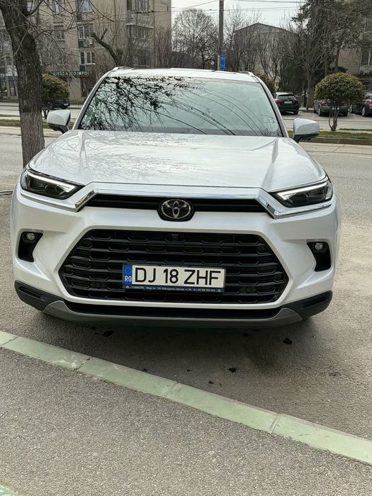 Toyota Highlander Toyota Highlander 2.5 Hybrid AWD 2025 – 17.000 km – 8 locuri
