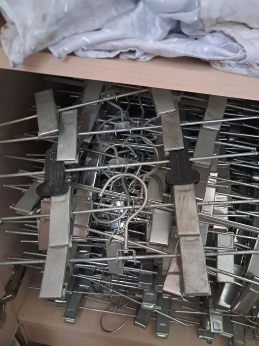 Вешалки для вещей