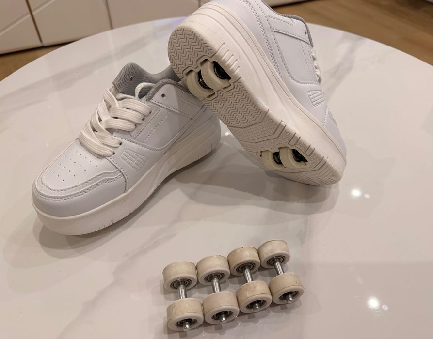 Маратонки с колелца