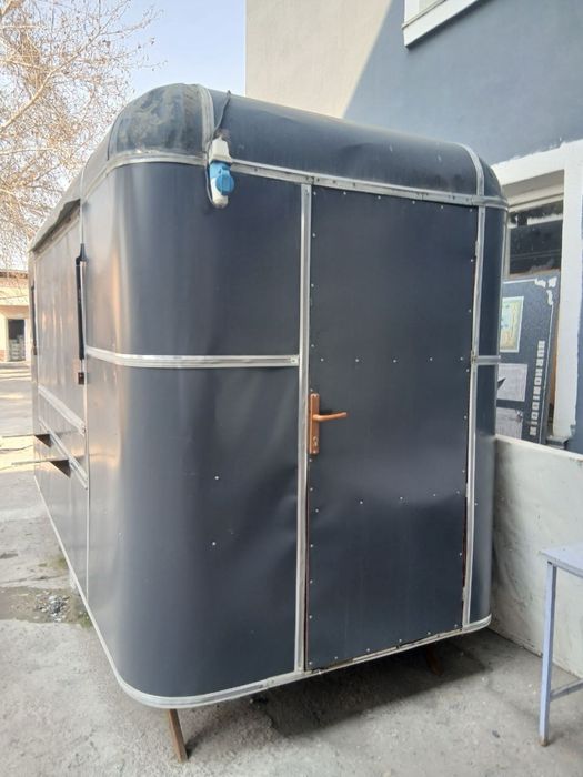 Foodtruck sotiladi holati yaxshi hamma jixozlari bor