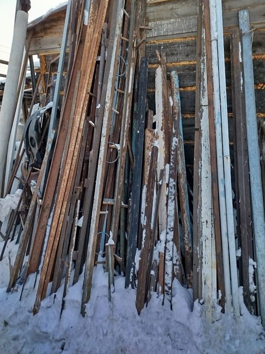 Продам металлические уголки