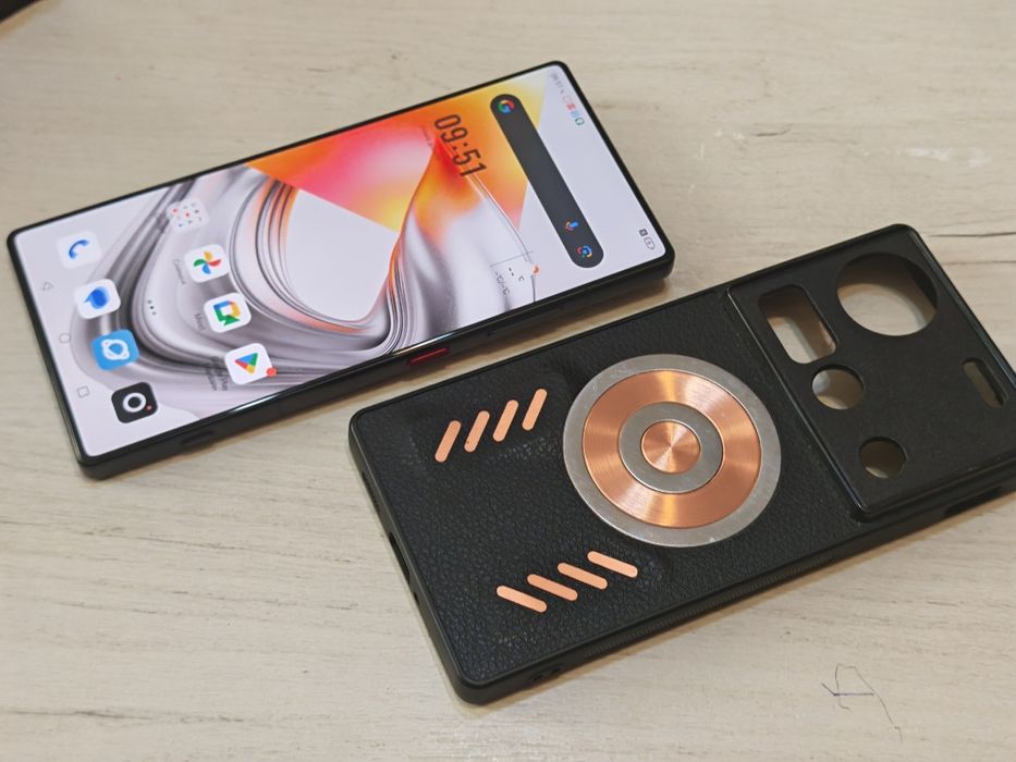 Отличен NUBIA Z70 ULTRA 5G 16 GB RAM 512GB ROM

Цвят-Bl