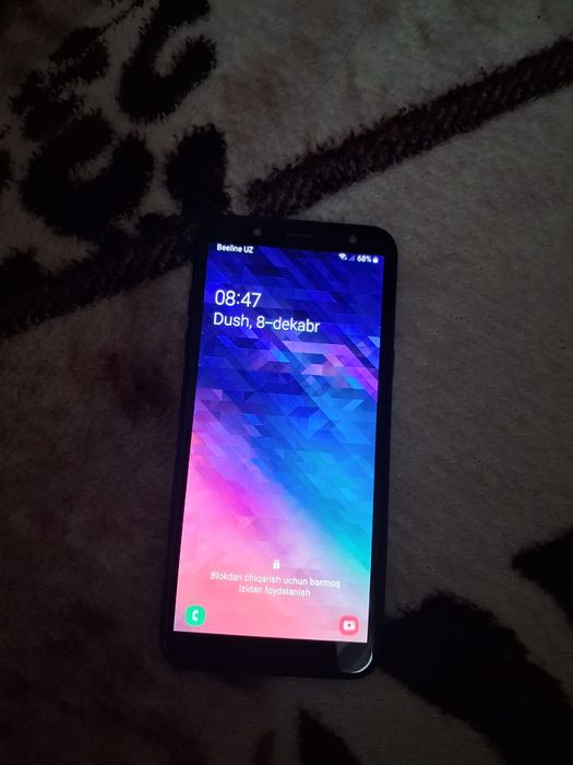 Samsung A6 telfoni sotiladi