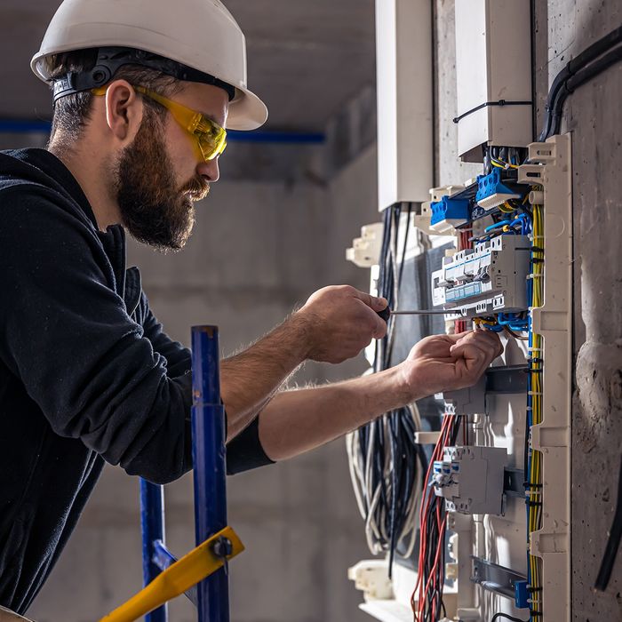 Electrician ANRE Craiova | Instalații electrice complete | Case & apar