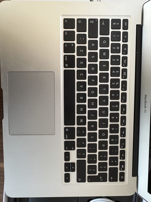 MacBook AIR 13