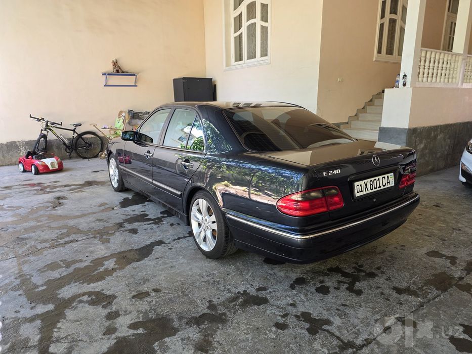 Mercedes benz W210