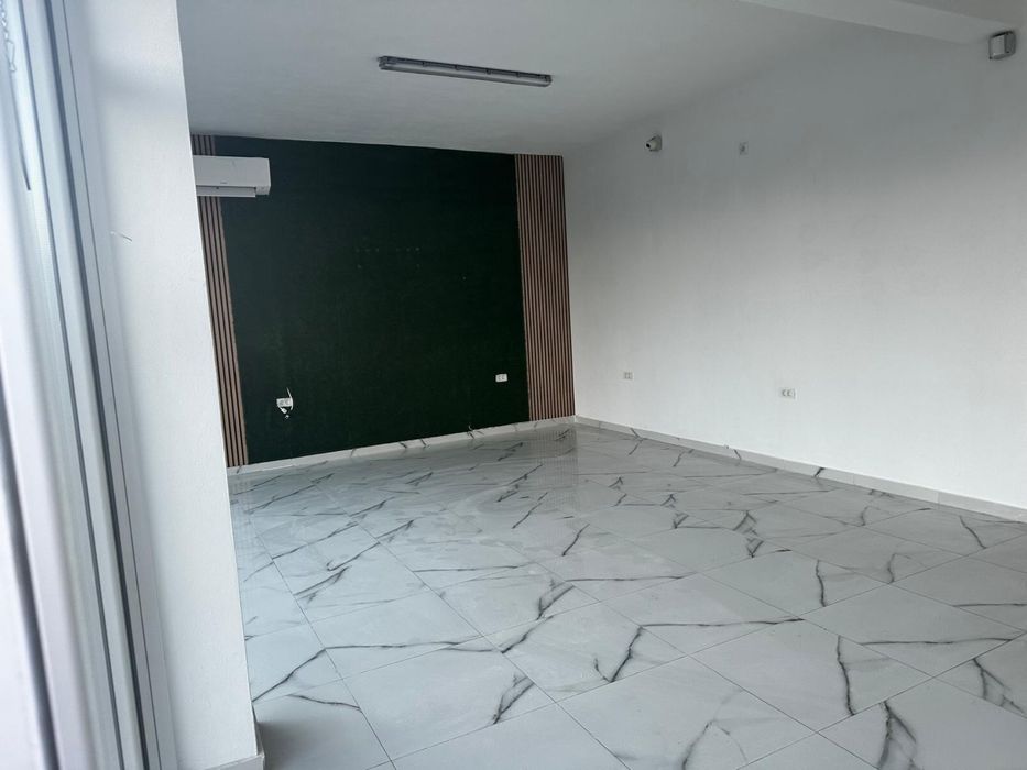 Inchiriez spatiu comercial Albesti