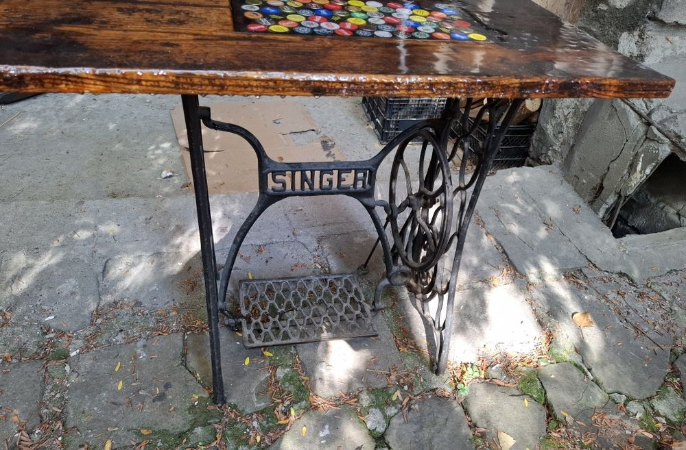 Маса Арт Дървена Сингер