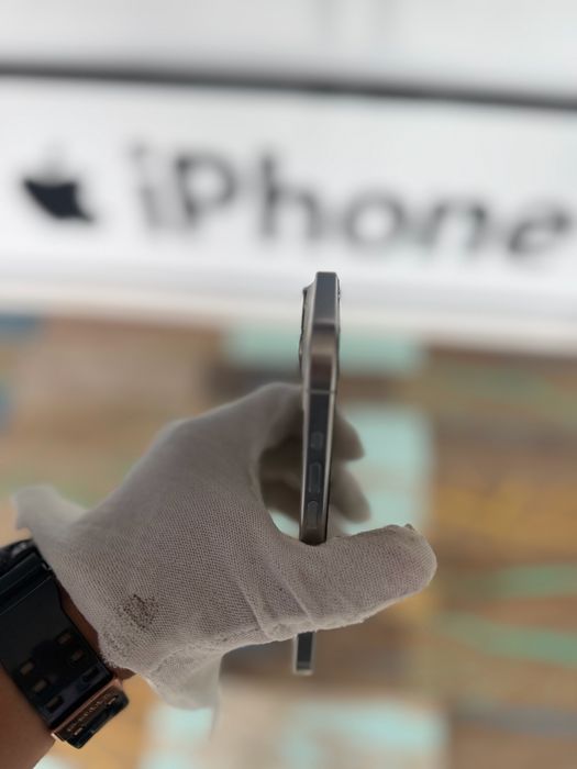 Iphone 15pro 256gb 100%bt чисто нов почти не е използван
