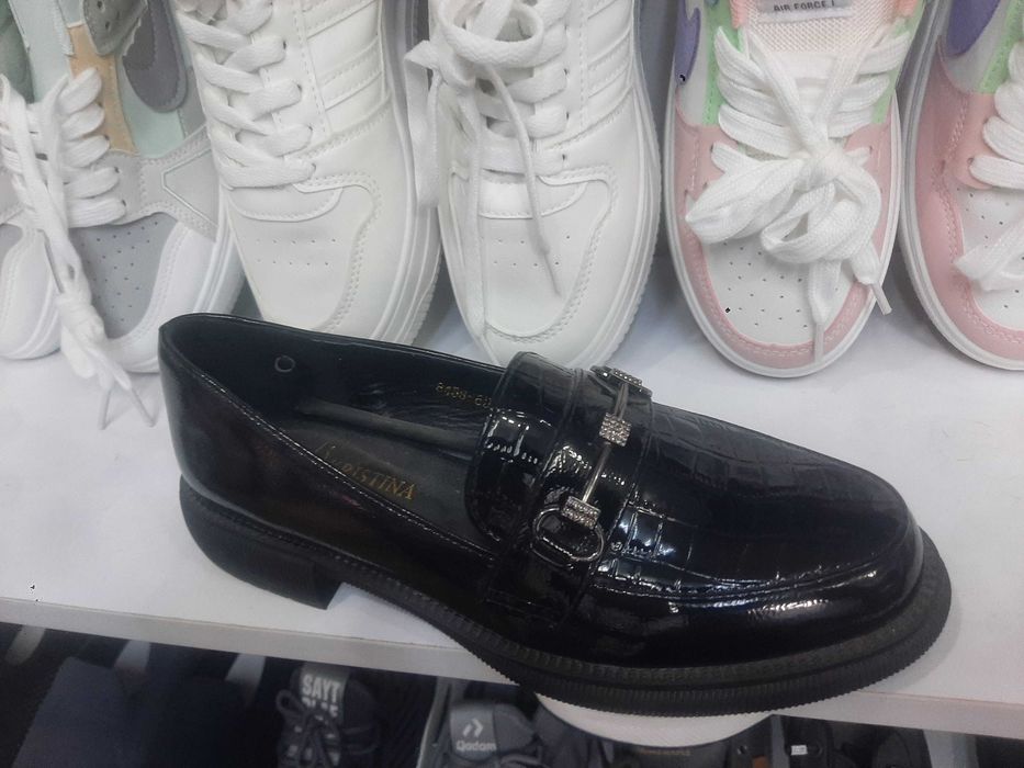 Распродажа женской обуви - туфли