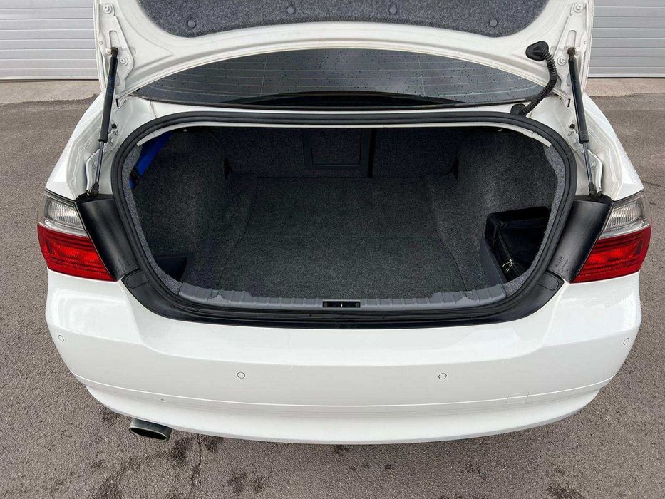 BMW 318 I 2008 г