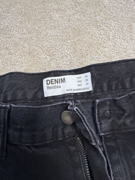 Pantaloni scurti de blugi Pull&Bear barbati marimea 46