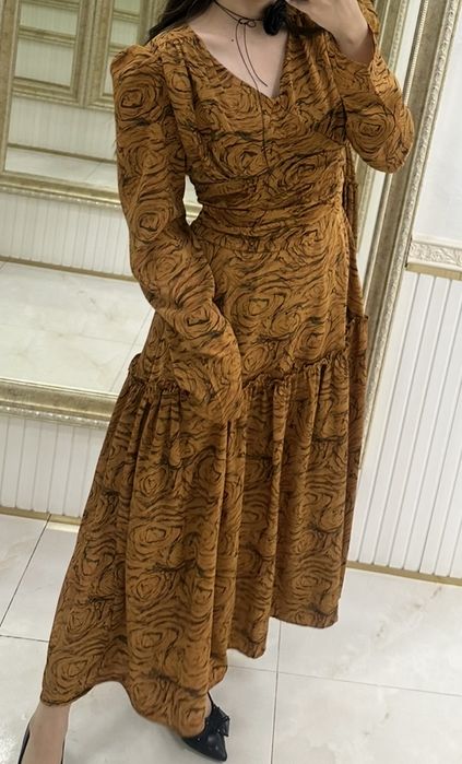 Продаётся красивое вечернее платье.