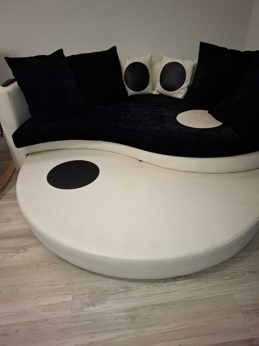 canapea și covor yng&yang