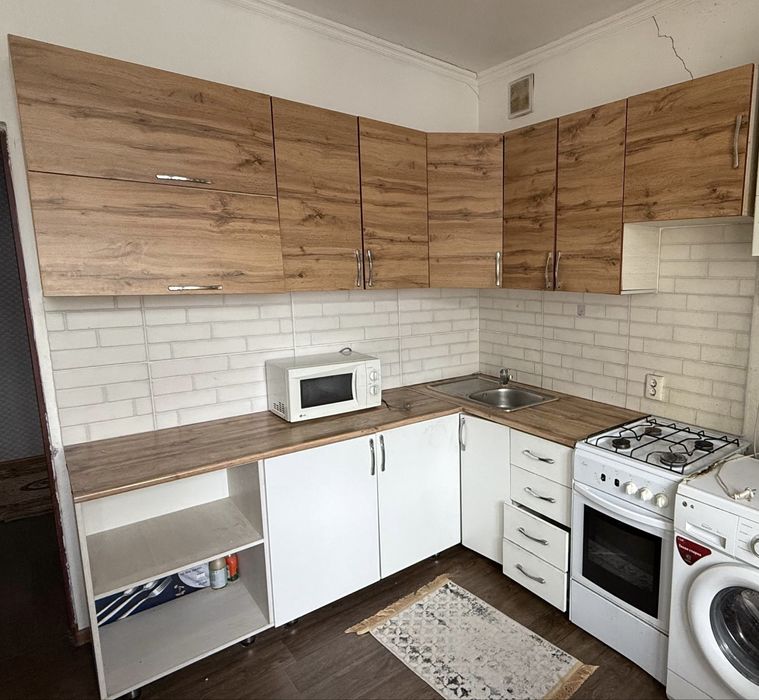 Угловой кухонный гарнитур