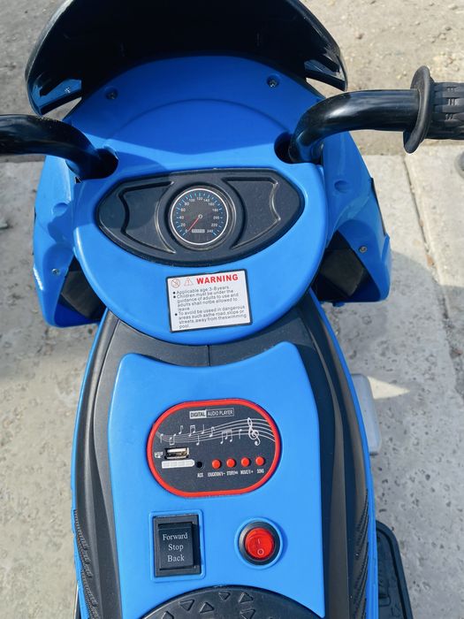 Продам автомобиль детский