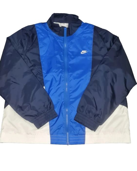 Мъжки Шушляков Екип Nike

Чисто нов с етикети. 

Размер XL

Цена 119 л