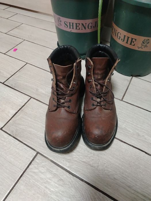 Продам ботинки Ред Вин