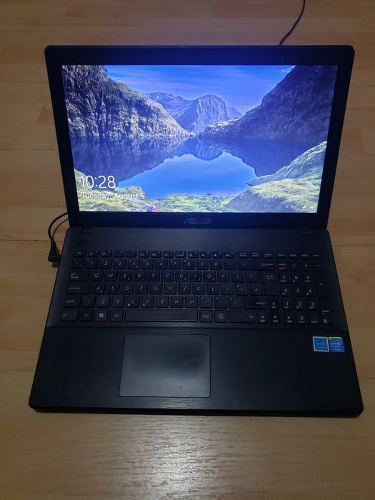 ASUS X551M/128GB SSD/4GB RAM/Intel Celeron 1.86 GHz