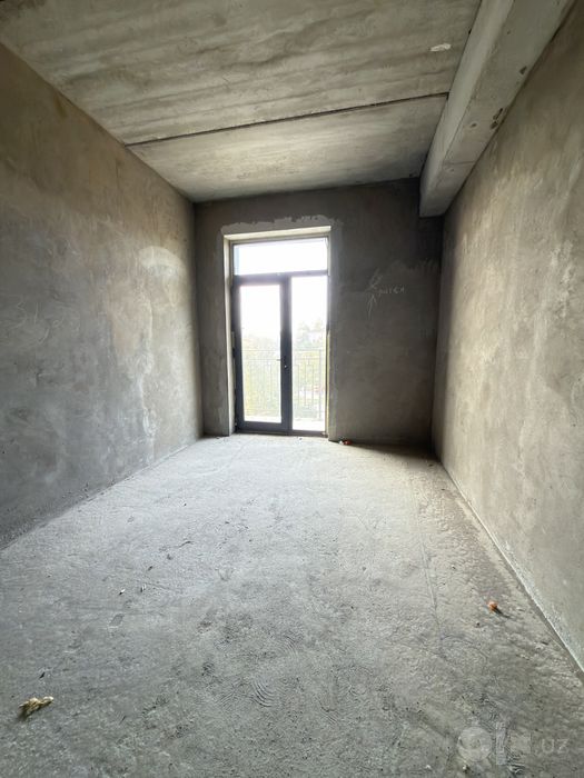 Продаётся Квартира 3х Комнатная 76 кв.м2 Кадастер есть