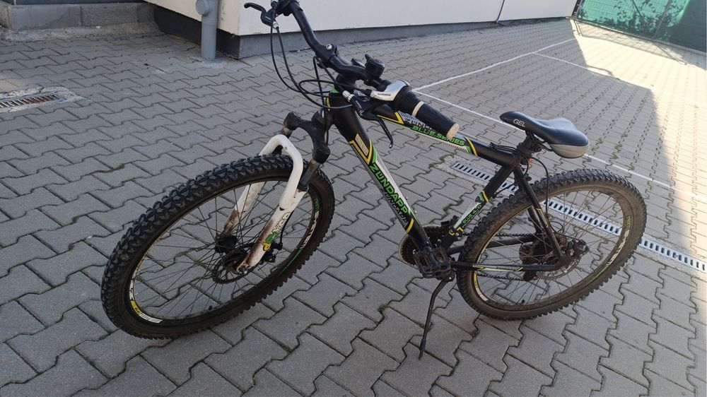 Bicicleta cu roti de 26”