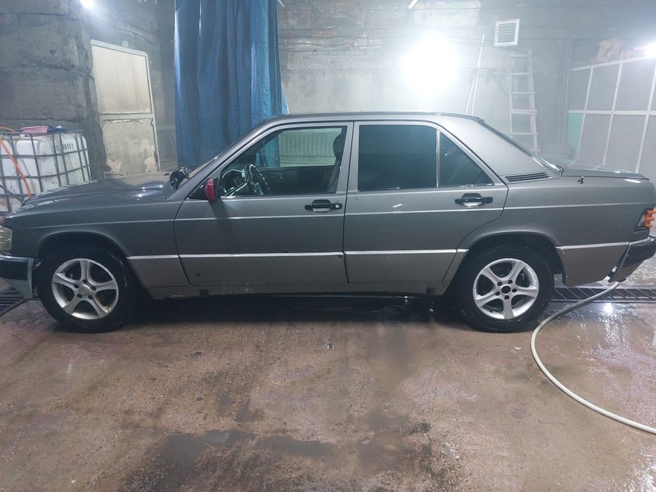 Продам мерседес 190