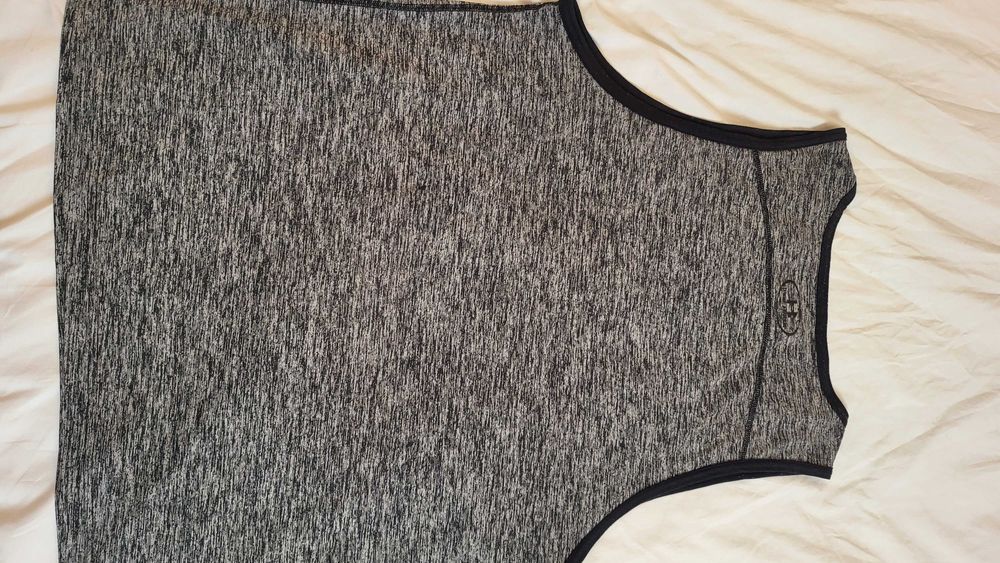 Спортна тениска и потник Nike и Under Armour