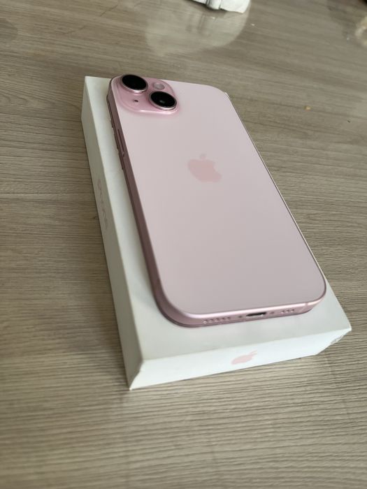 Iphone 15 розовый 256ГБ