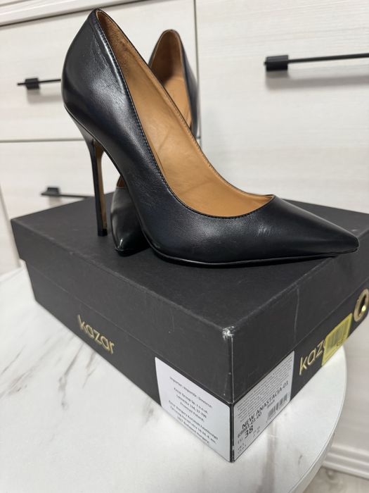 Pantofi din piele naturala Kazar