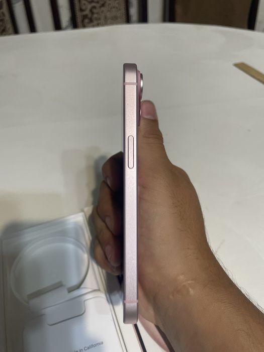 iPhone 15 256gb без ремонт