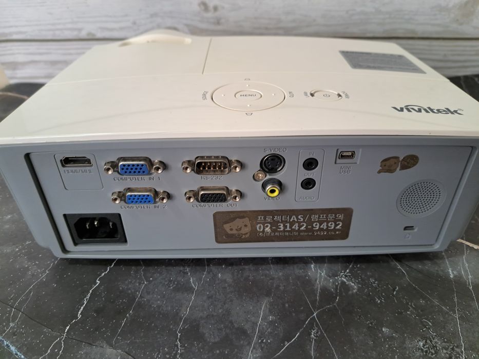 Продам проектор Vivitek D55FA (идеал)