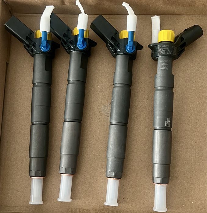 Injectoare Noi Originale Bosch Mercedes 2.0 / 3.0 Diesel OM654 OM656 - Cod 0445118009 / A6540700087 (La bucată, set sau pachet)
