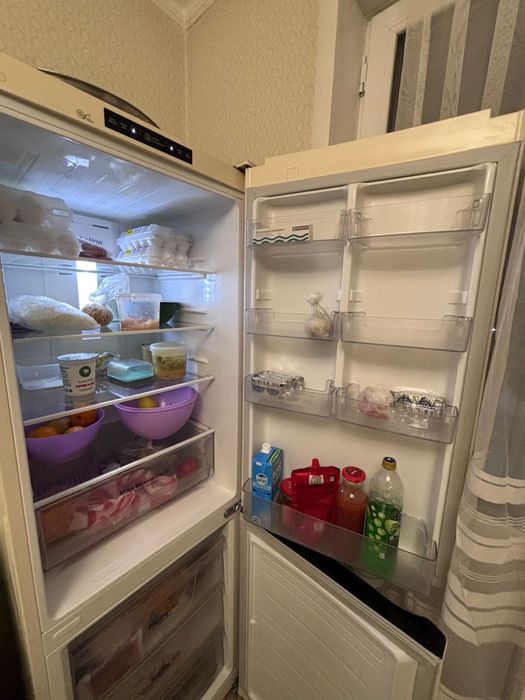 Продам холодильник