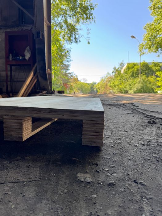 Продавам шперплат палети 138x72 см