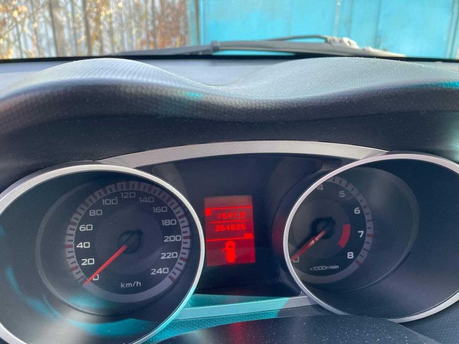 Продам машину Mitsubishi Outlander