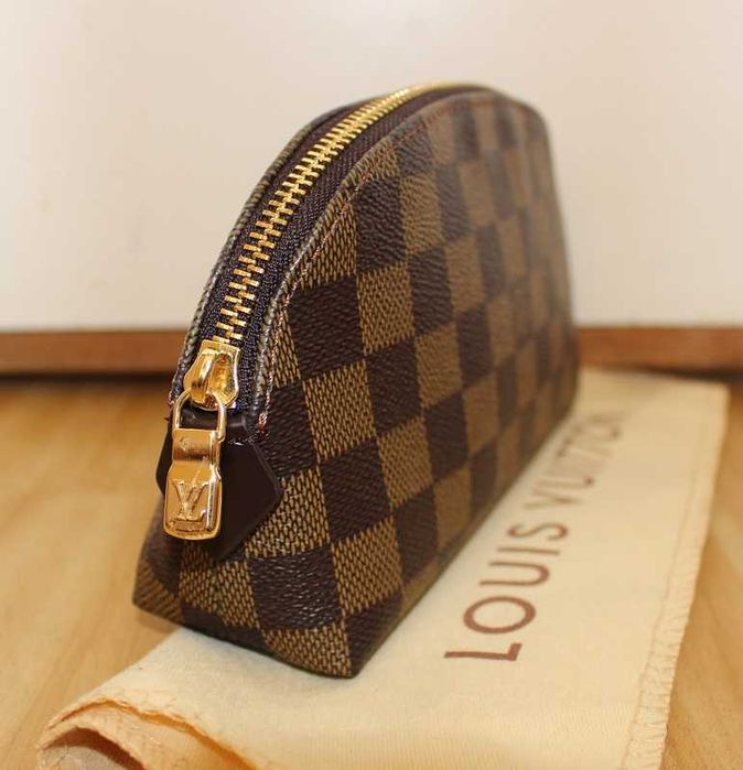 Trusa cosmetica Louis Vuitton
