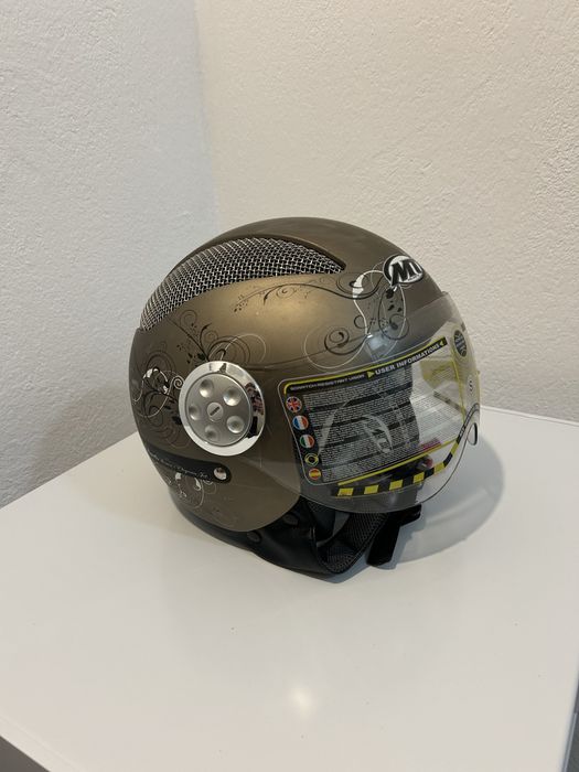 Каски Различни Модели и Размери